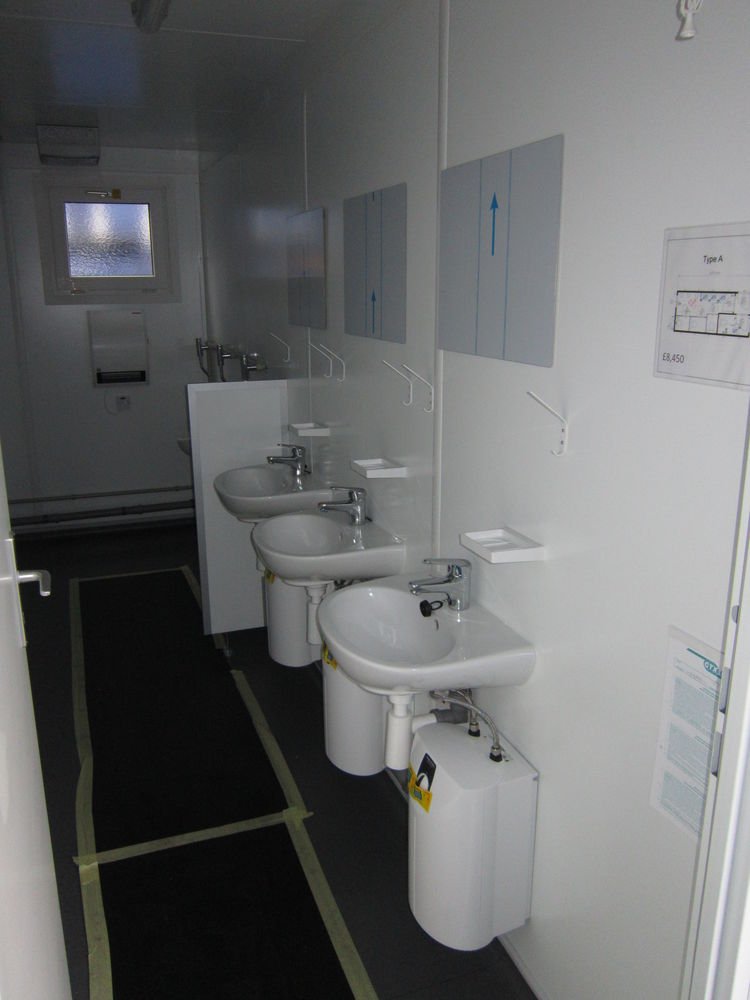 16Ft-Toilet-Cabin2.jpg
