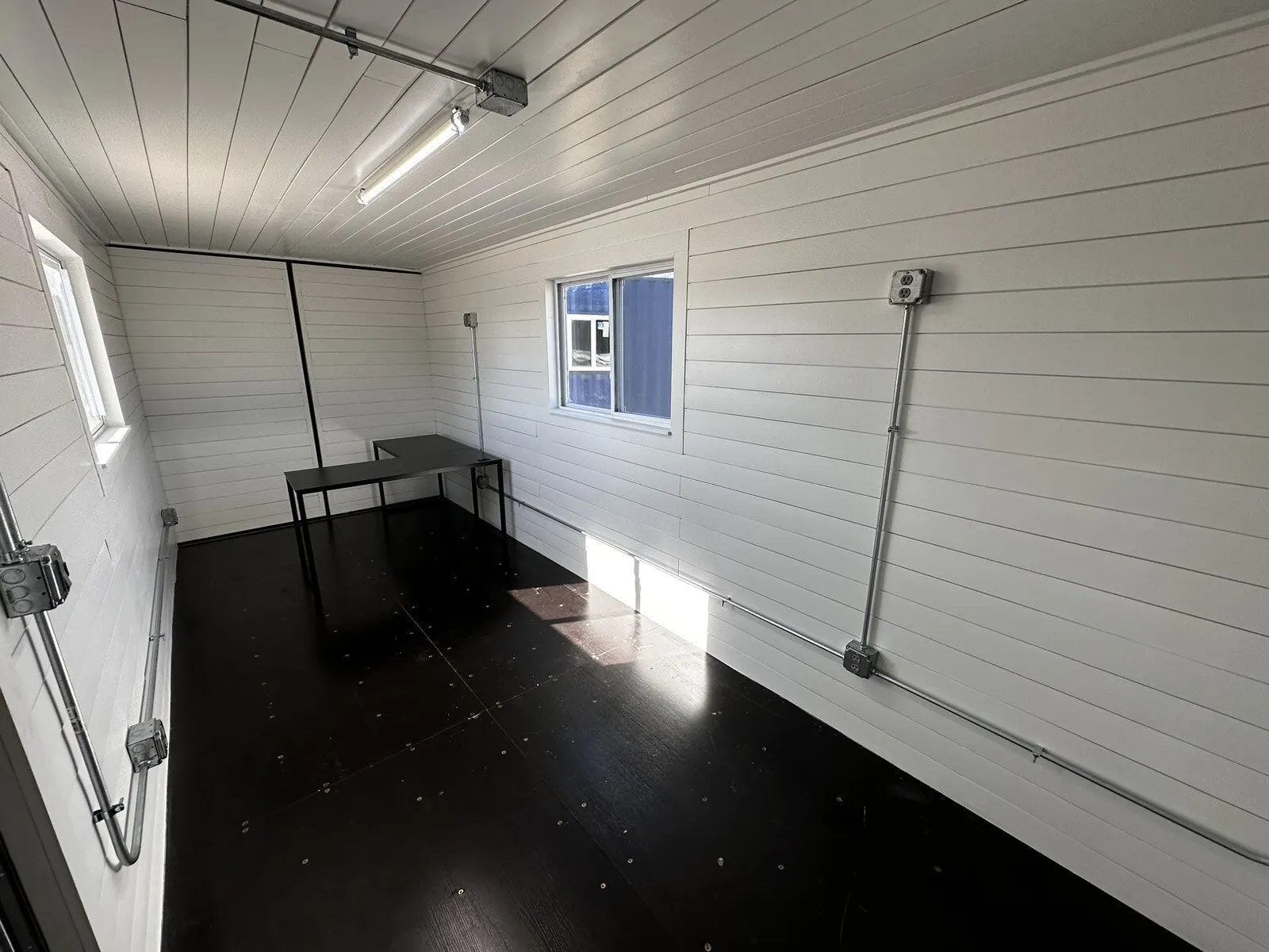 20-ft-20-Slate-Gray-Shiplap-120V-Shipping-Container-Office-Minisplit5.webp