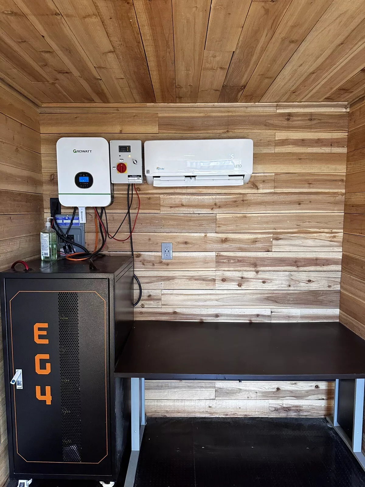 20-ft-Shipping-Container-Office-Solar-Off-Grid6.webp