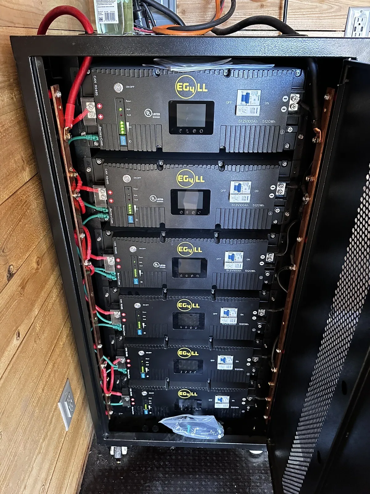 20-ft-Shipping-Container-Office-Solar-Off-Grid7.webp