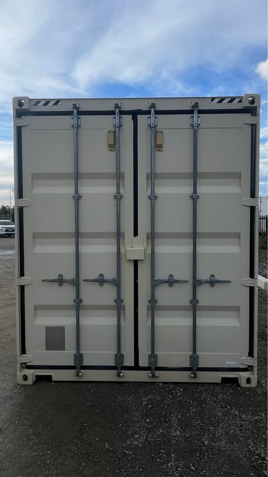 20ft-High-Cube-shipping-container-with-roller-door-for-sale-.jpg