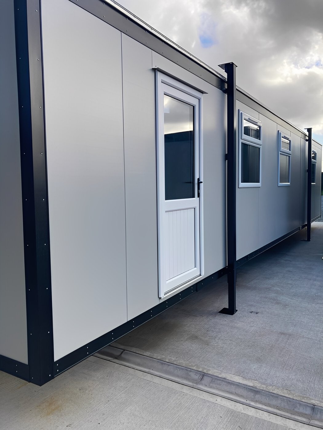 40Ft-x-10Ft-Jackleg-Office-Cabin-1.jpg