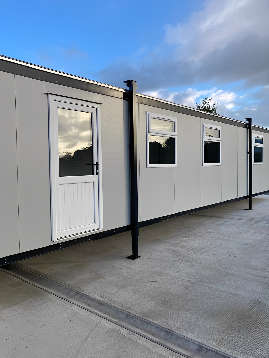 40Ft-x-10Ft-Jackleg-Office-Cabin3.jpg