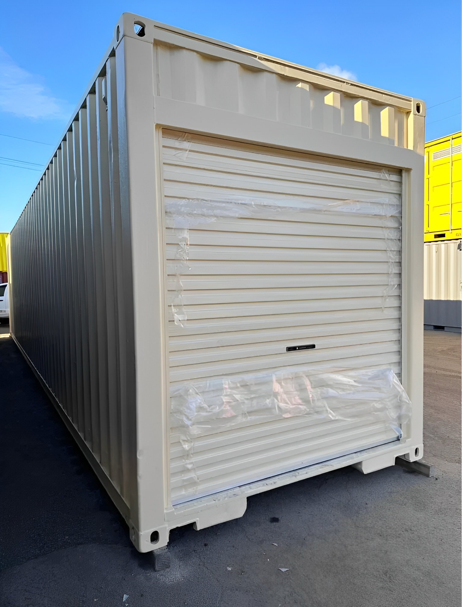 40ft-X-8ft-Shipping-Container-With-Roll-Up-Door5.jpg