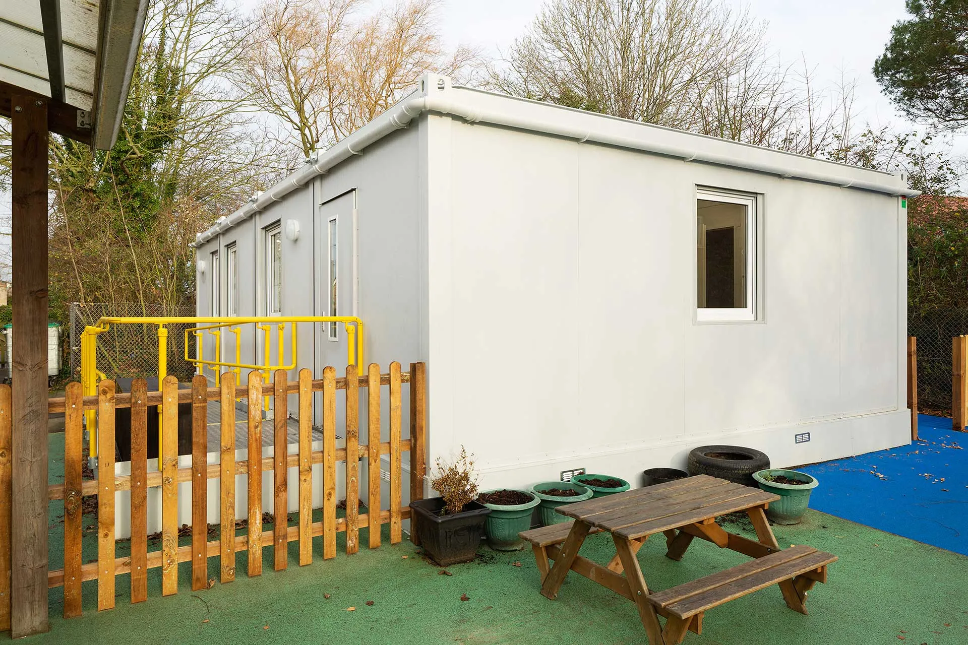 6-Bay-Euro-Modular-Building3.webp