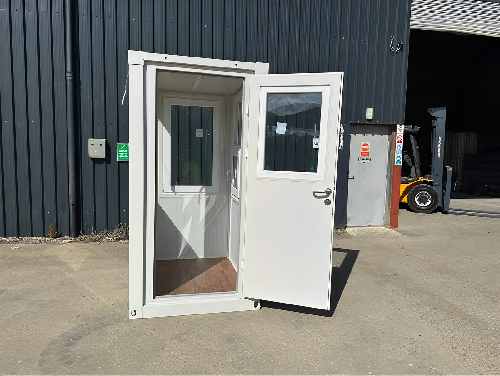 Single-Guard-Hut-.png